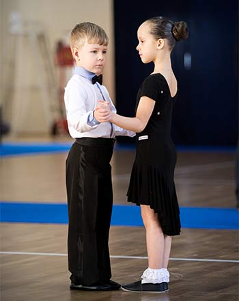Школа танцев Притяжение: Бальные танцы для детей.